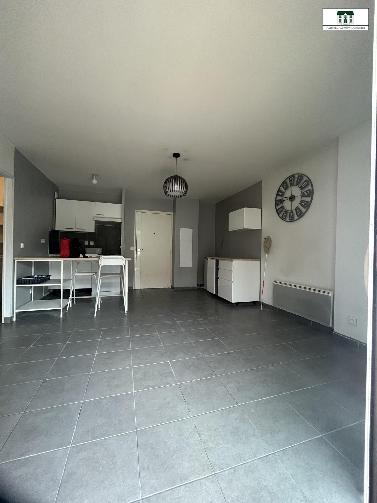 Image À louer - Appartement T2 de 37 m² avec balcon et parking - 13004