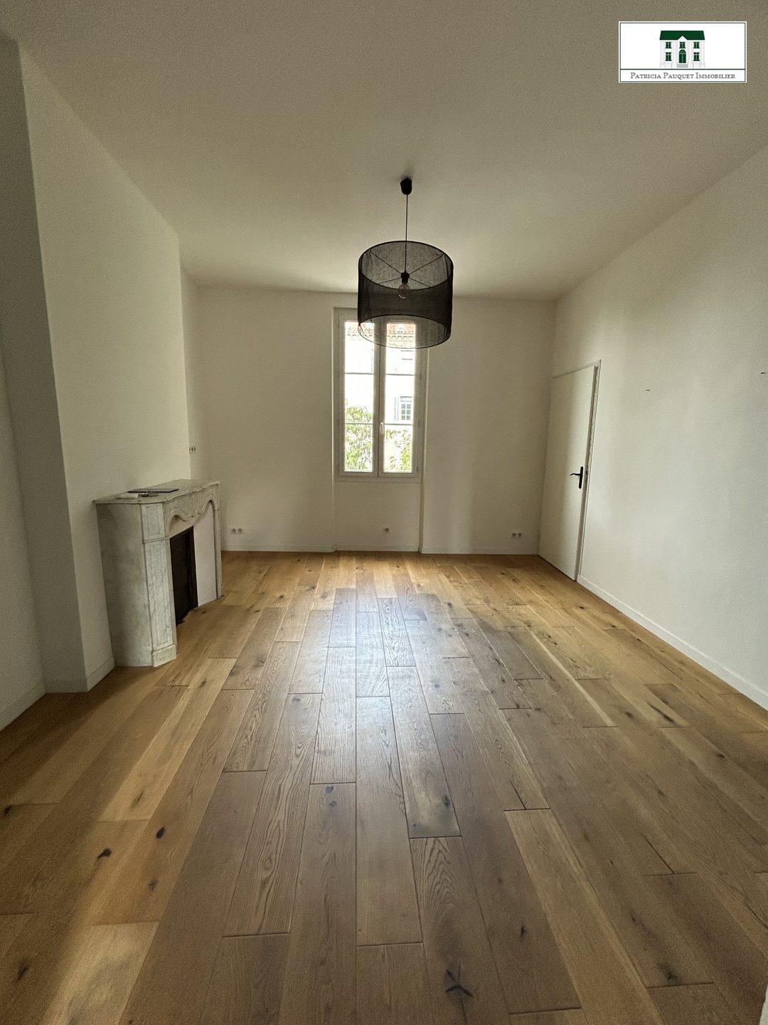 Image À LOUER  APPARTEMENT T2/3 RÉNOVÉ  MARSEILLE 6?